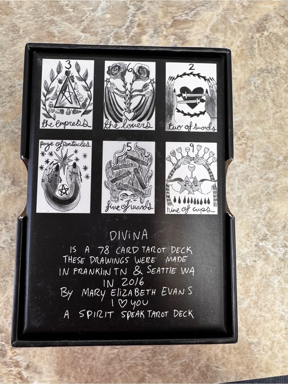 Scetch style tarot deck - Picture 4 of 4